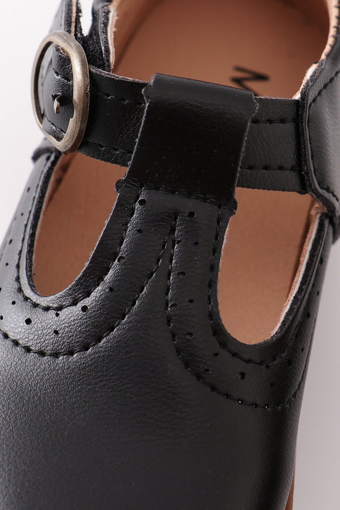 Timeless Elegance: Vintage Black Leather Shoes - Blue Marc